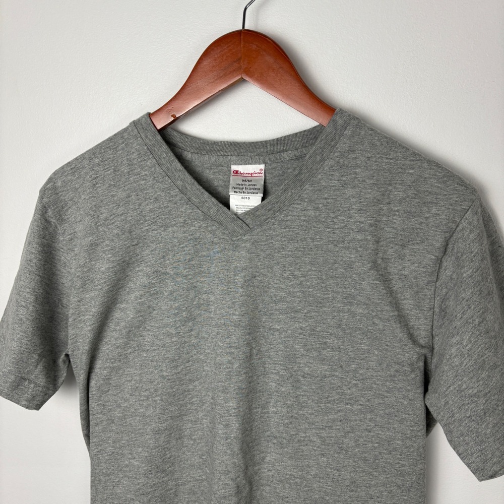 Champion V-Neck T-Shirt Soft Everyday Tee Short‎ Sleeve Top Medium